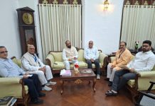 हंसराज अहीर यांच्या सततच्या पाठपुराव्यामुळे चंद्रपूर जिल्ह्याच्या रेल्वे सुविधांमध्ये महत्त्वपूर्ण सुधारणा होणार आहेत. बल्लारशाह – मुंबई व बल्लारशाह-पुणे नवीन साप्ताहिक रेल्वे लवकरच धावणार – हंसराज अहिर.